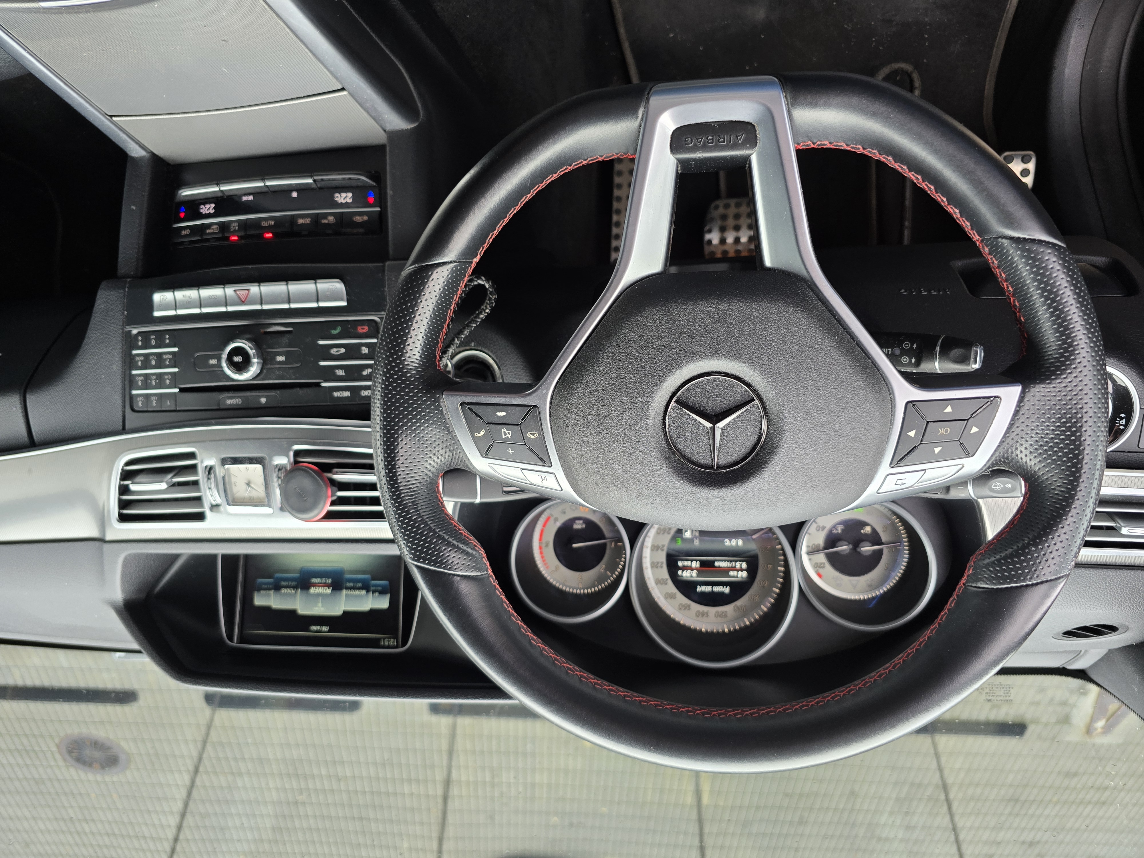 KomforTaksi automobilis